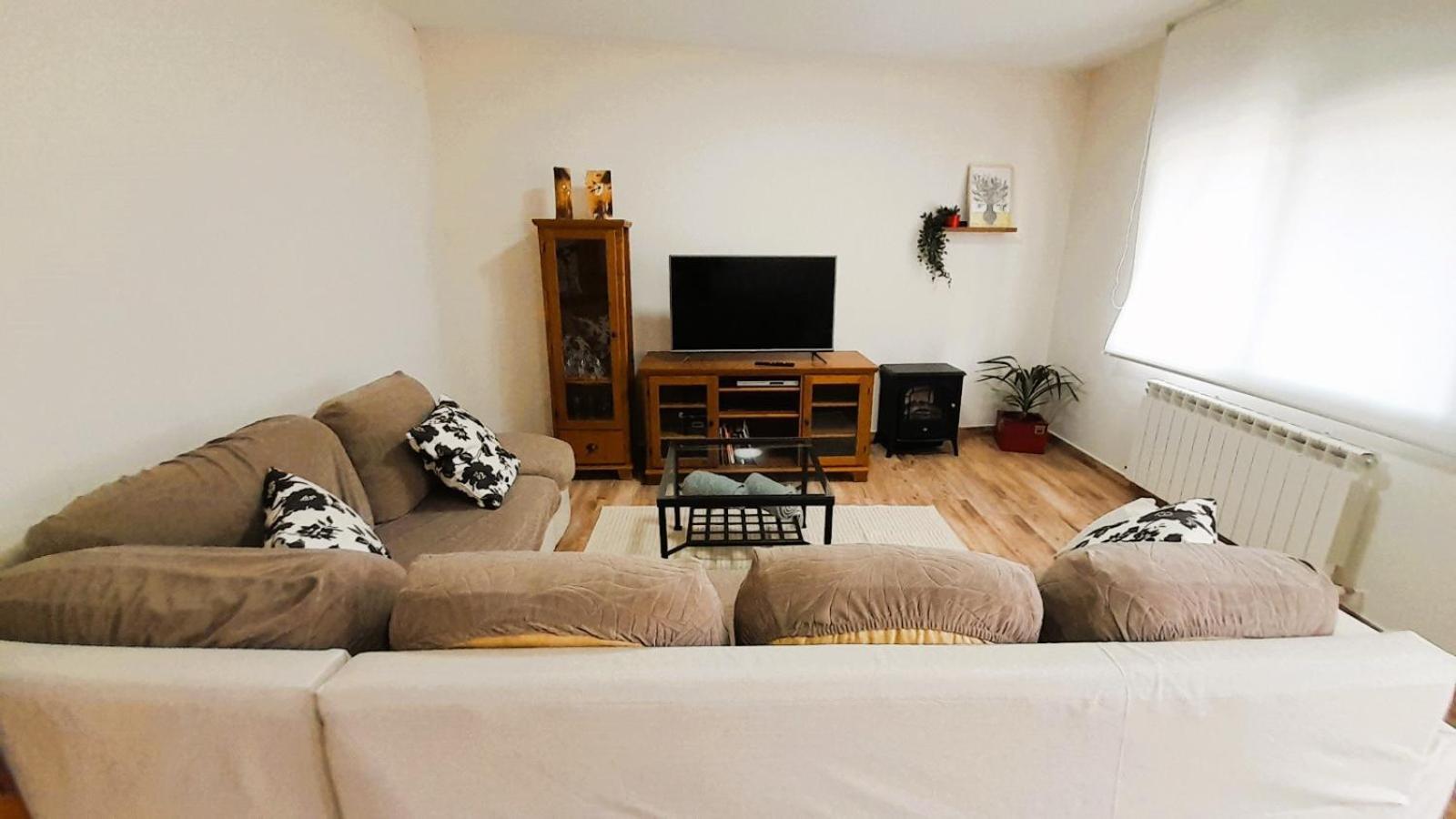 Ferienwohnung La Casona Serranillos Exterior foto